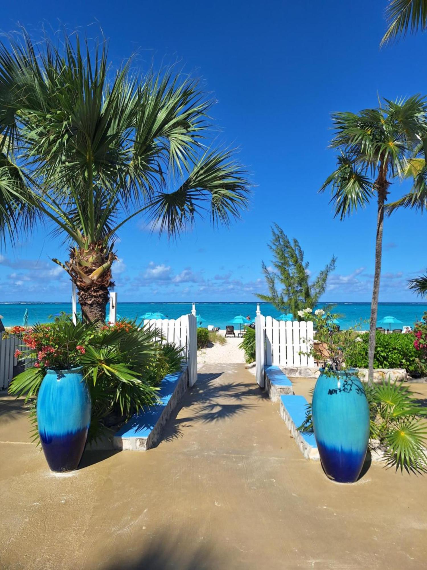 Sibonne Beach Hotel Grace Bay Exteriér fotografie