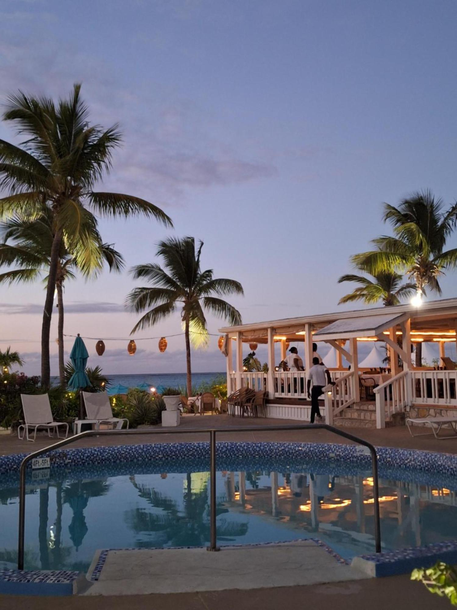 Sibonne Beach Hotel Grace Bay Exteriér fotografie