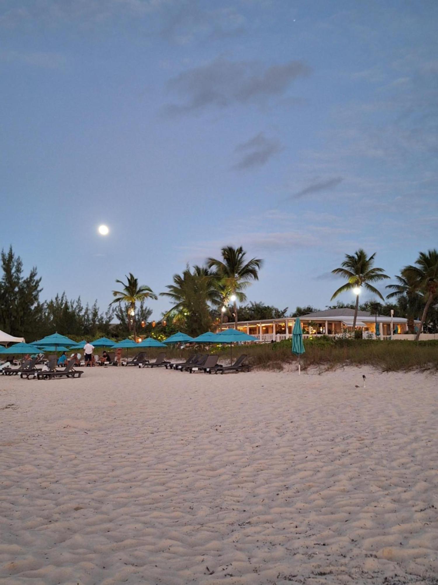 Sibonne Beach Hotel Grace Bay Exteriér fotografie